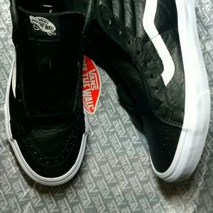 Vans black leather high top - women 7 - new in box